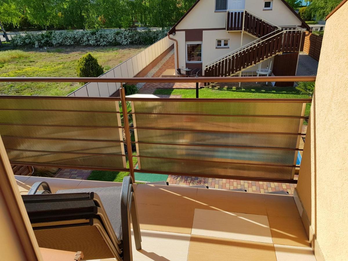 Napsugar Villa B Шиофок Экстерьер фото